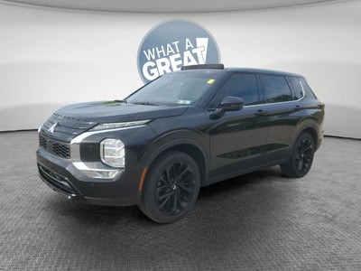 2022 Mitsubishi Outlander Base