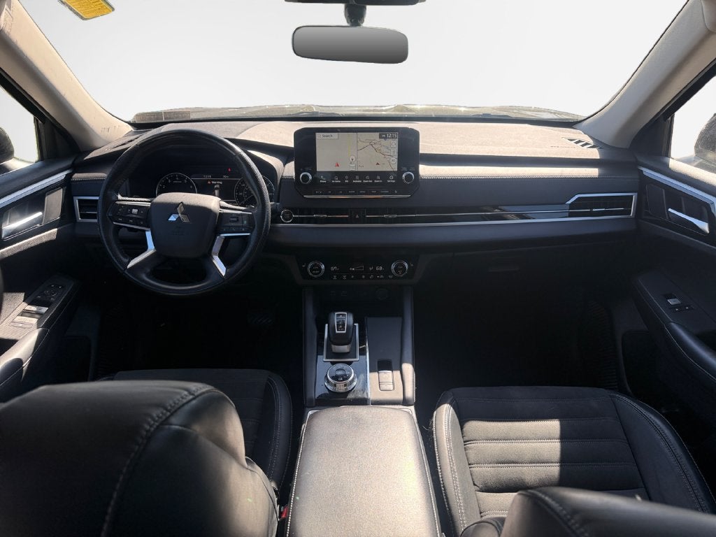 2022 Mitsubishi Outlander SE