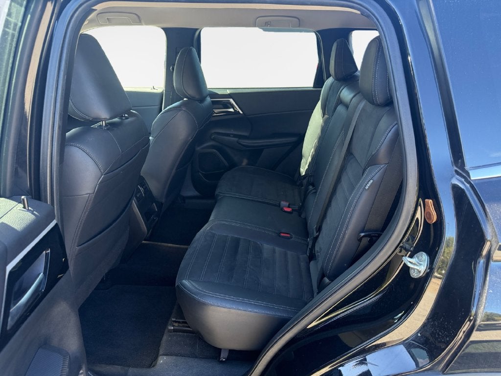 2022 Mitsubishi Outlander SE