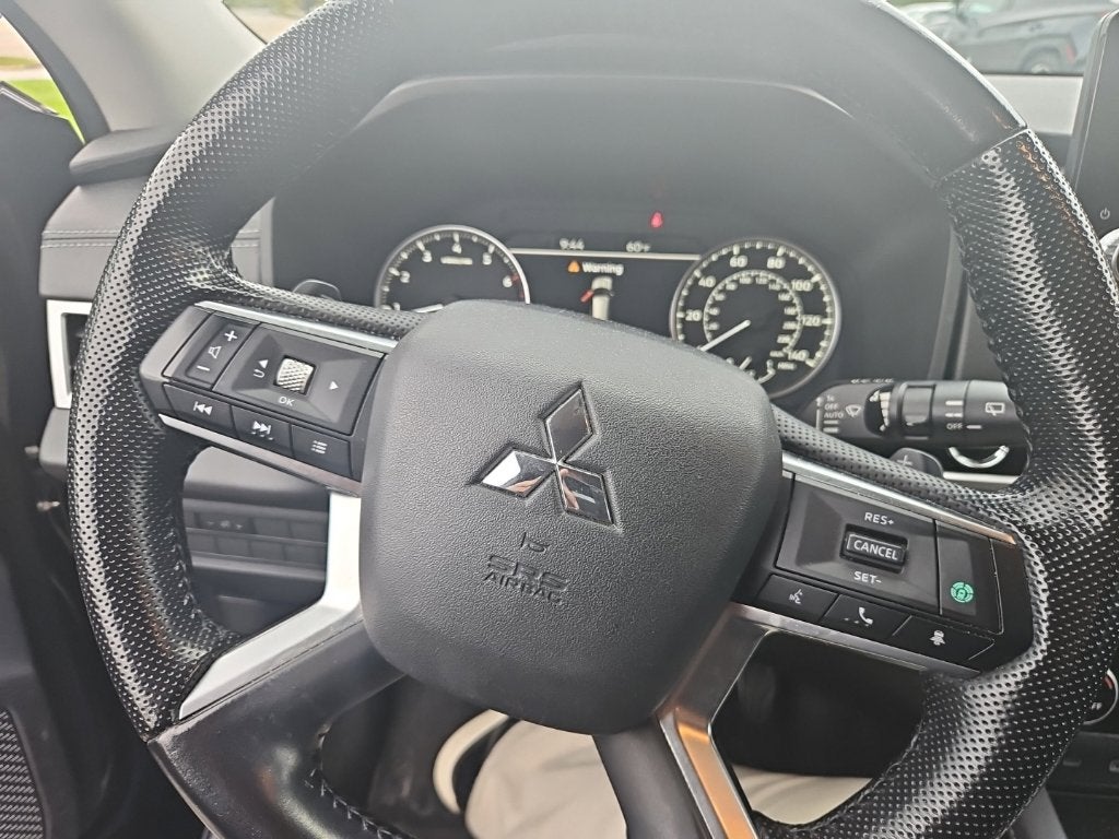 2022 Mitsubishi Outlander SE