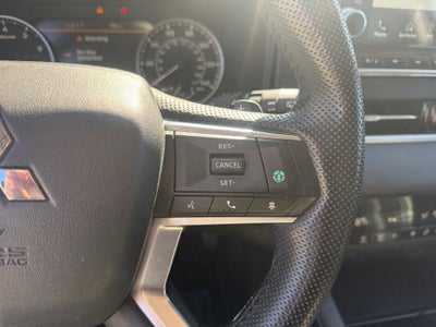 2022 Mitsubishi Outlander SE