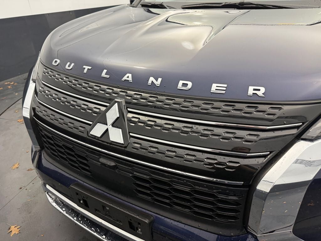 2022 Mitsubishi Outlander SE