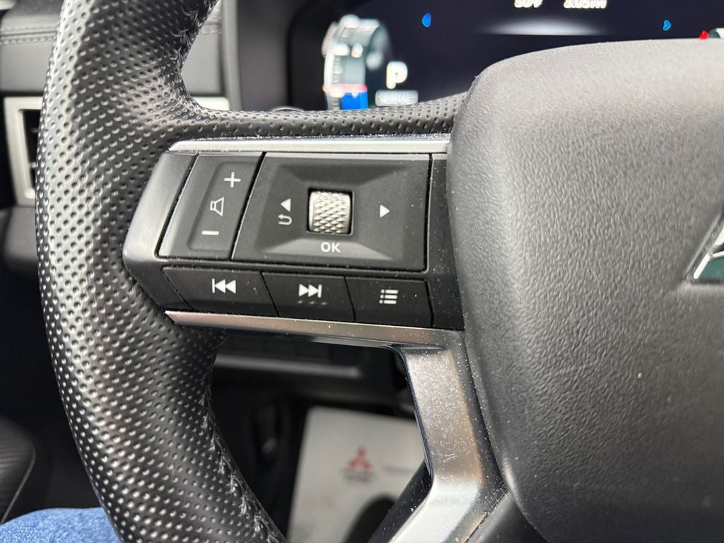 2022 Mitsubishi Outlander SE