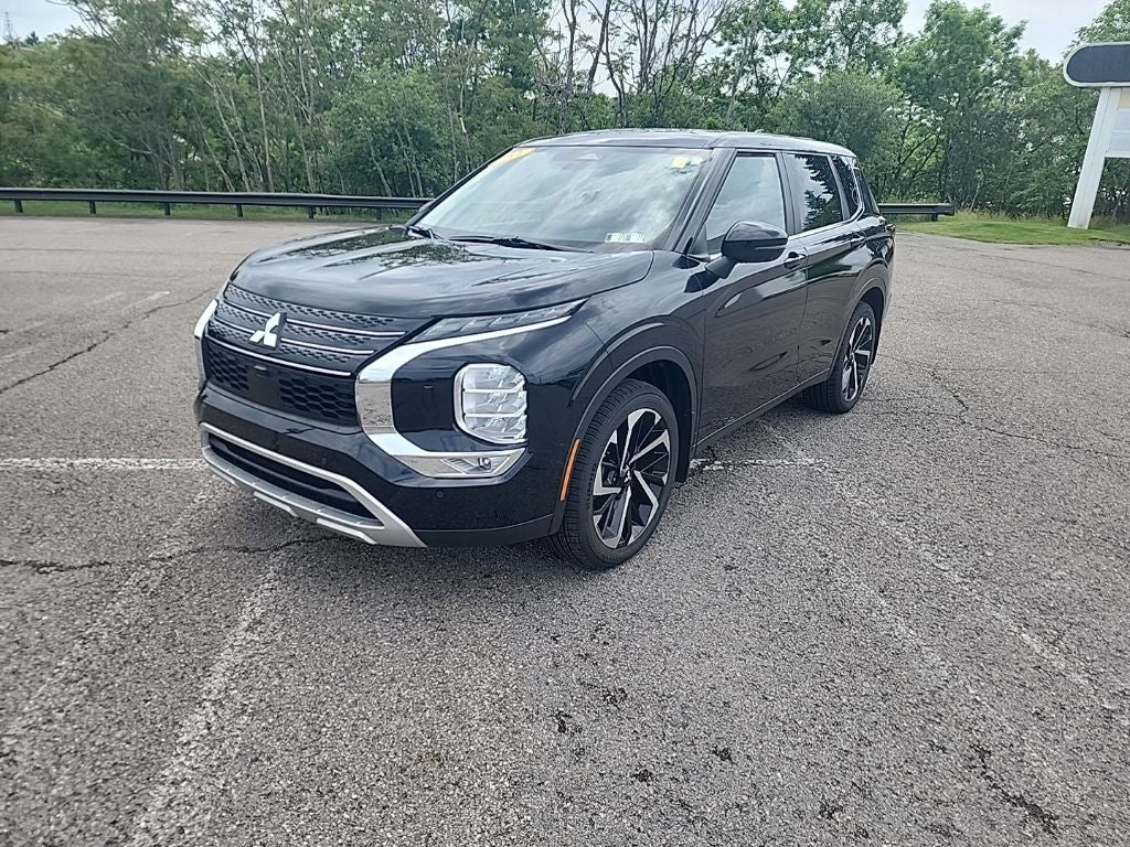 2022 Mitsubishi Outlander SE
