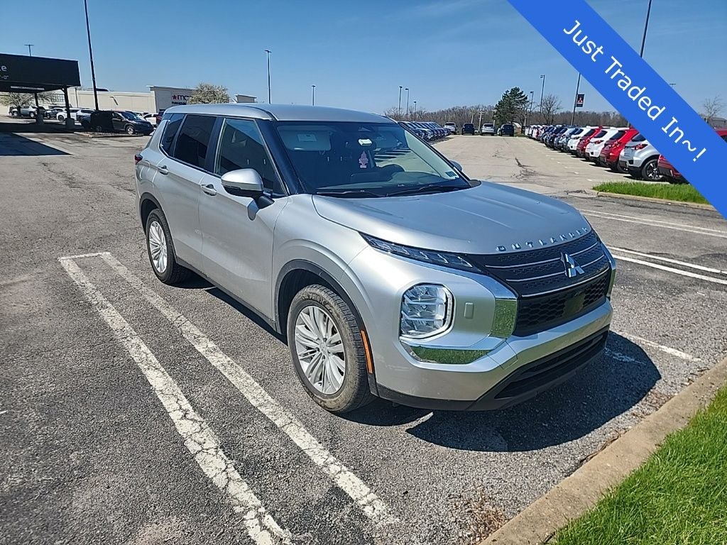2024 Mitsubishi Outlander ES