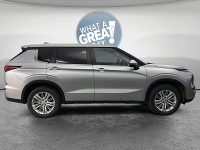 2024 Mitsubishi Outlander ES