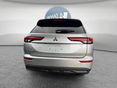 2024 Mitsubishi Outlander ES