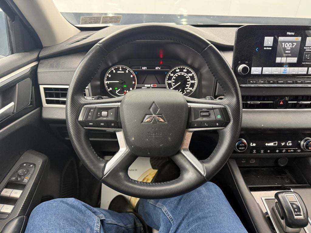 2023 Mitsubishi Outlander SE