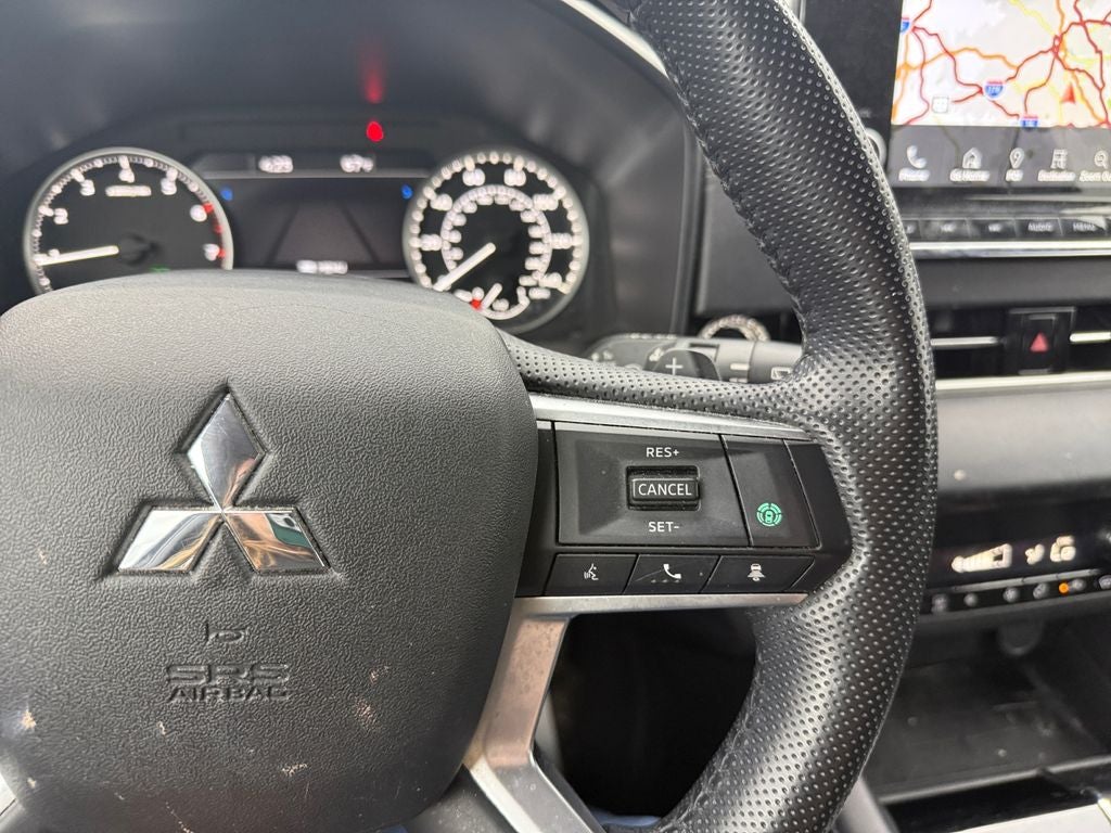 2023 Mitsubishi Outlander SE