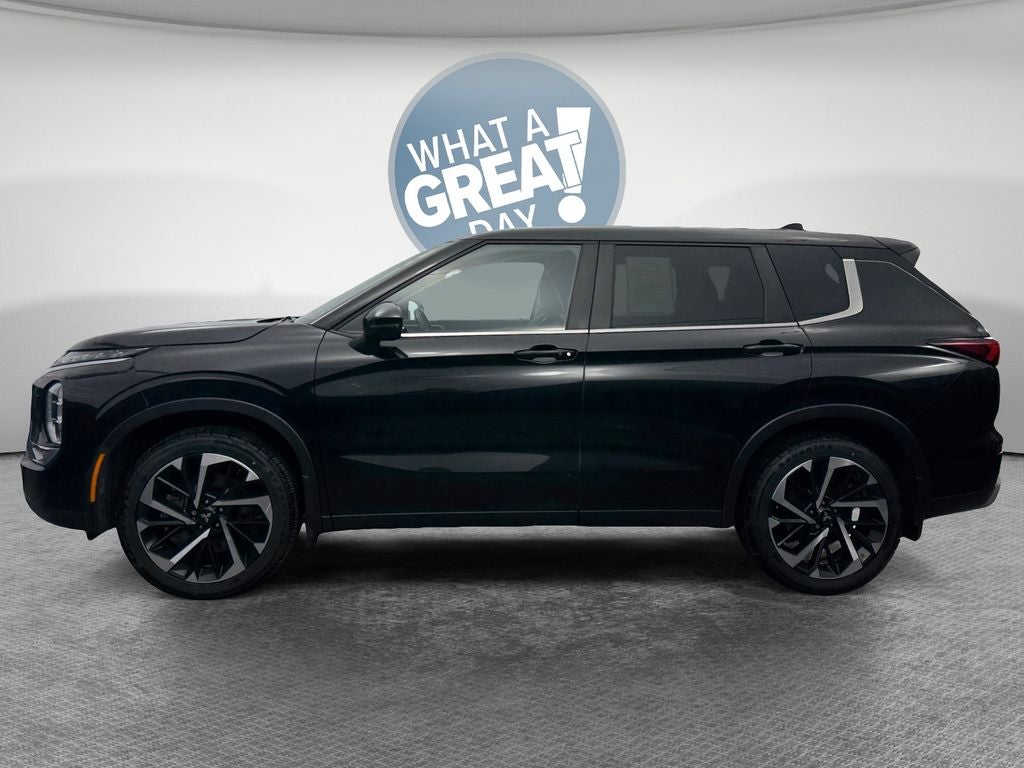 2023 Mitsubishi Outlander SE