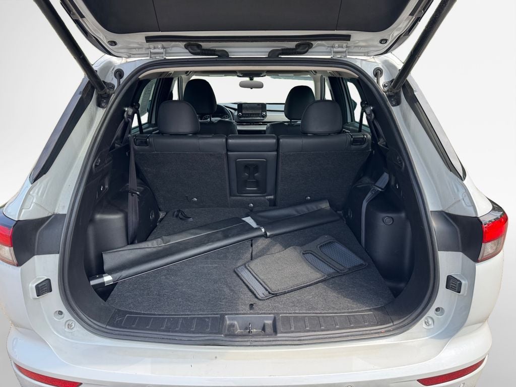 2022 Mitsubishi Outlander Base
