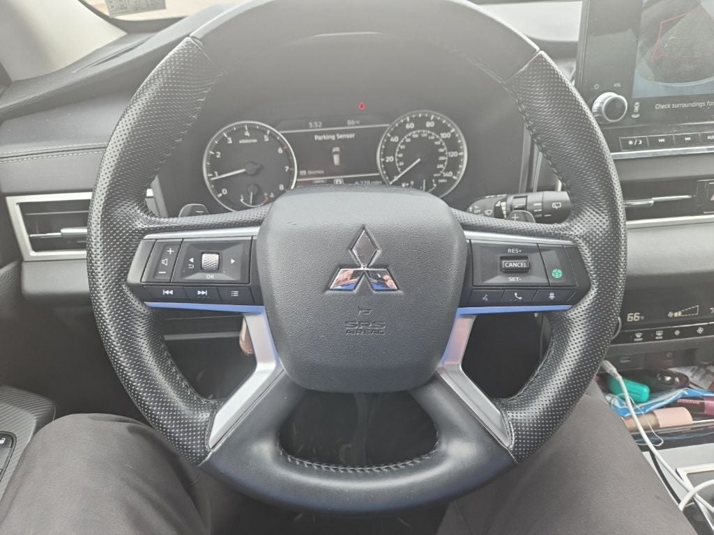 2022 Mitsubishi Outlander Base