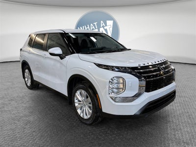 2025 Mitsubishi Outlander ES