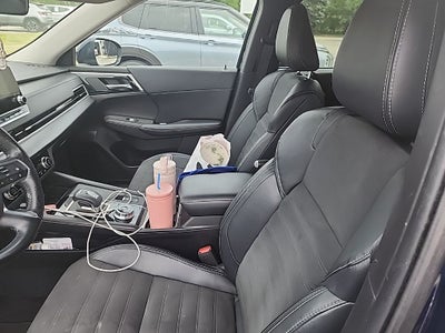 2022 Mitsubishi Outlander Base