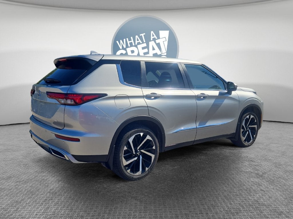 2022 Mitsubishi Outlander SE