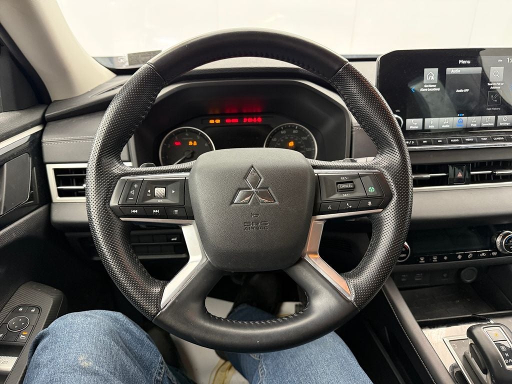 2022 Mitsubishi Outlander SE