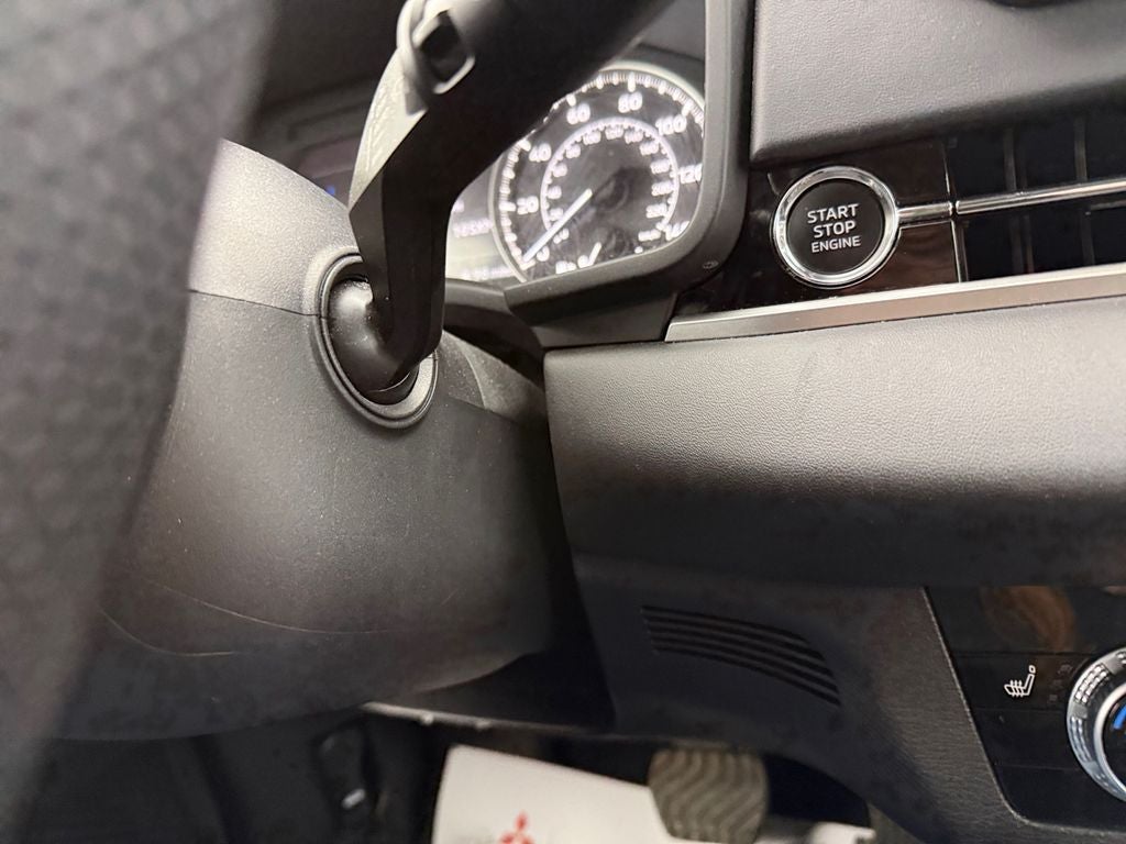 2022 Mitsubishi Outlander SE