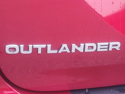 2023 Mitsubishi Outlander SE