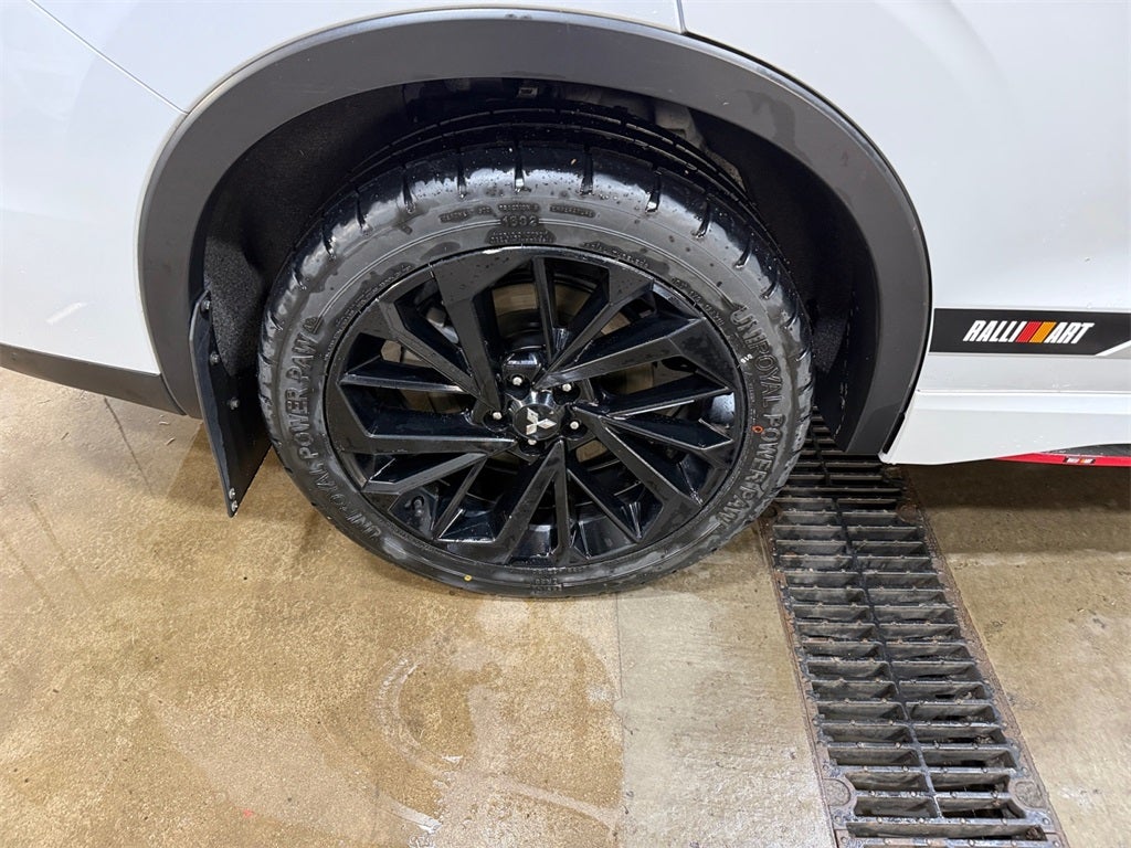 2023 Mitsubishi Outlander Ralliart