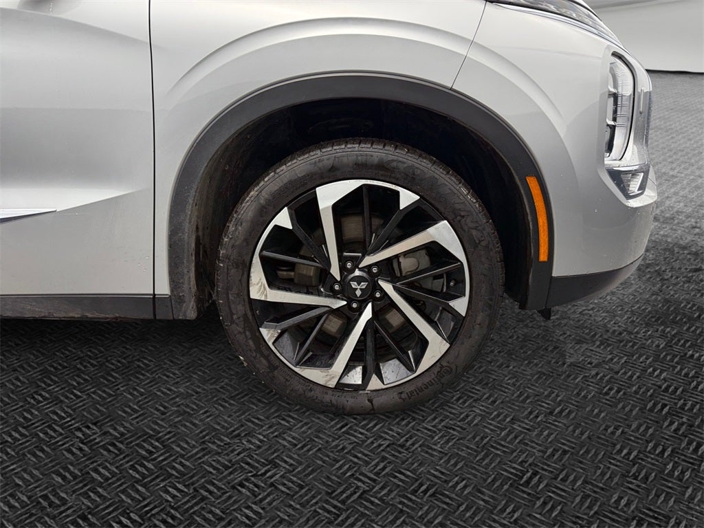 2022 Mitsubishi Outlander SE