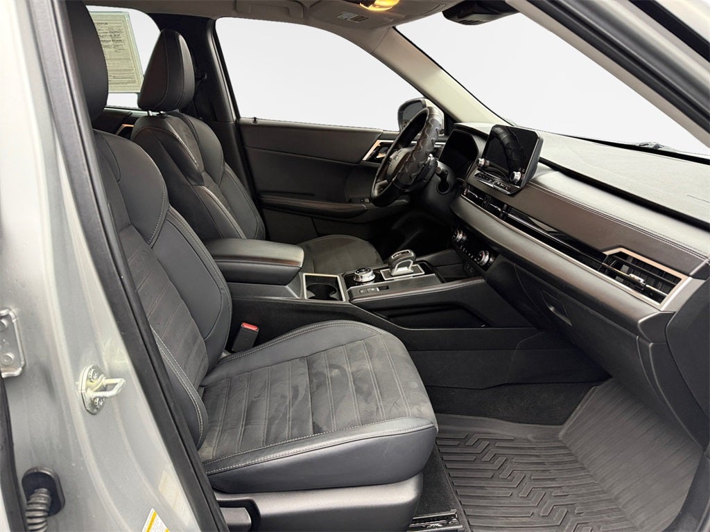 2022 Mitsubishi Outlander SE