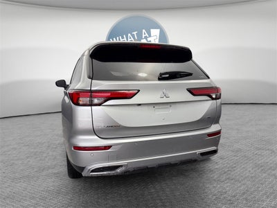 2022 Mitsubishi Outlander SE