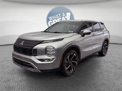 2022 Mitsubishi Outlander SE
