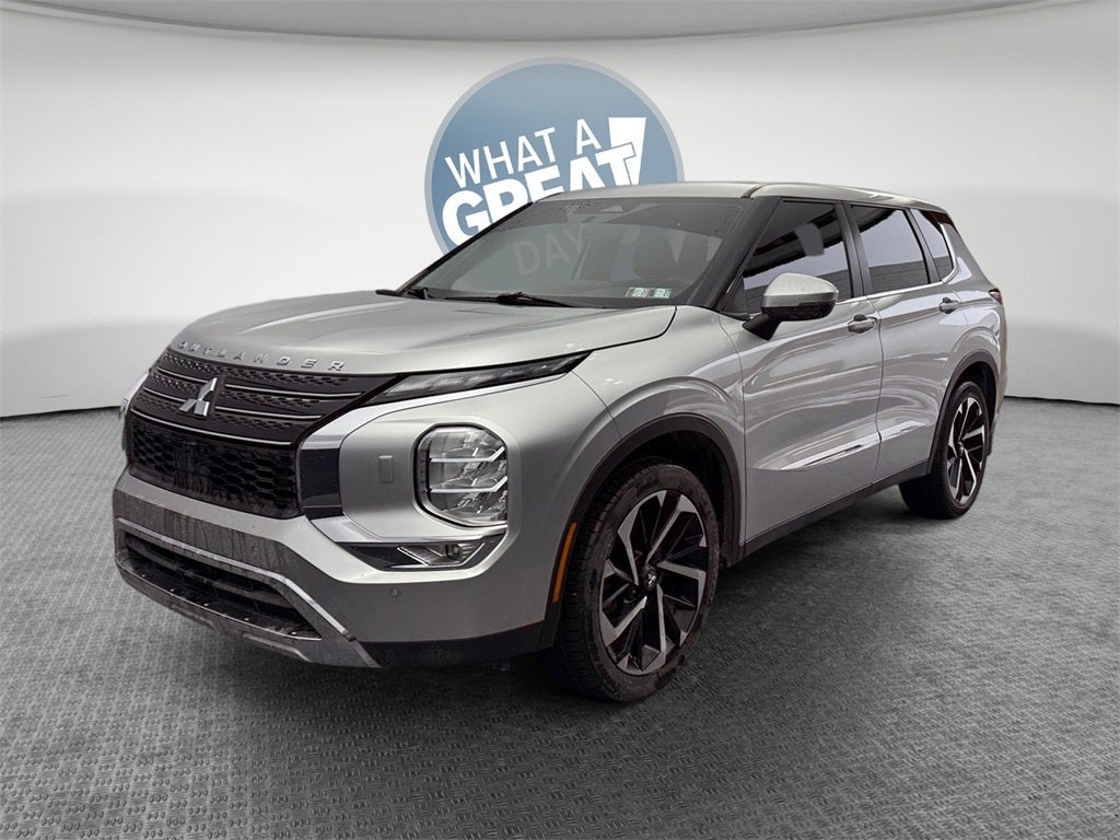 2022 Mitsubishi Outlander SE