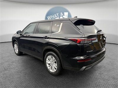 2026 Mitsubishi Outlander ES