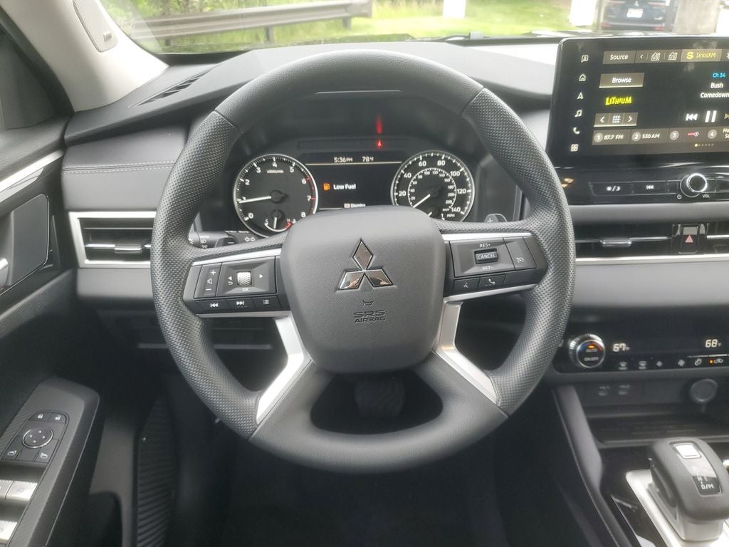 2026 Mitsubishi Outlander ES