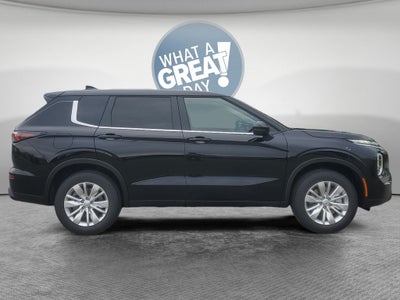 2026 Mitsubishi Outlander ES