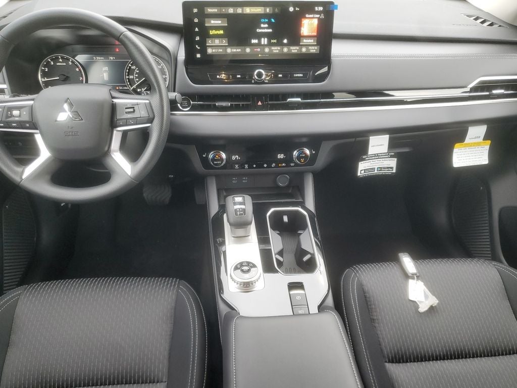 2026 Mitsubishi Outlander ES