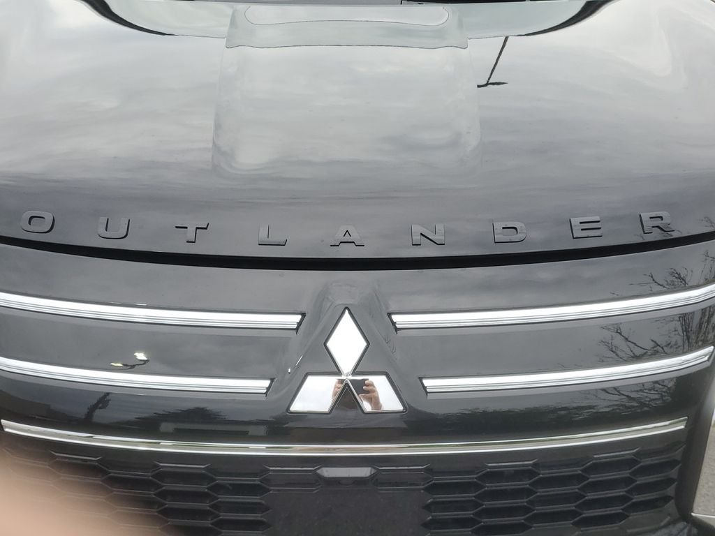 2026 Mitsubishi Outlander ES