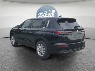 2026 Mitsubishi Outlander ES