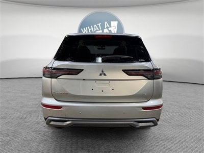 2026 Mitsubishi Outlander ES