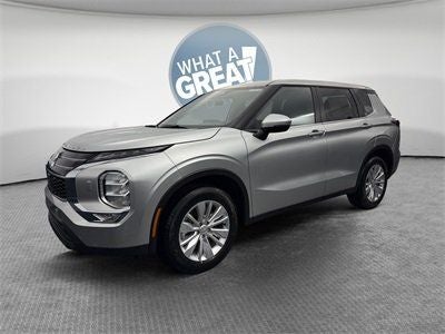 2026 Mitsubishi Outlander ES