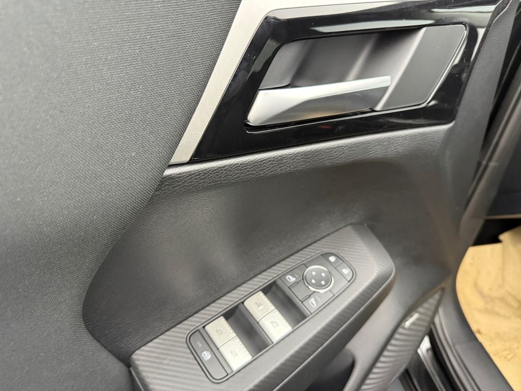 2026 Mitsubishi Outlander ES