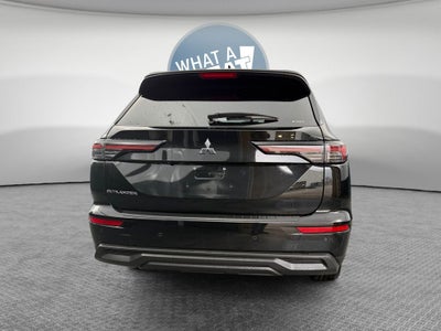 2026 Mitsubishi Outlander ES