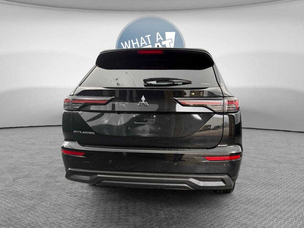 2026 Mitsubishi Outlander ES