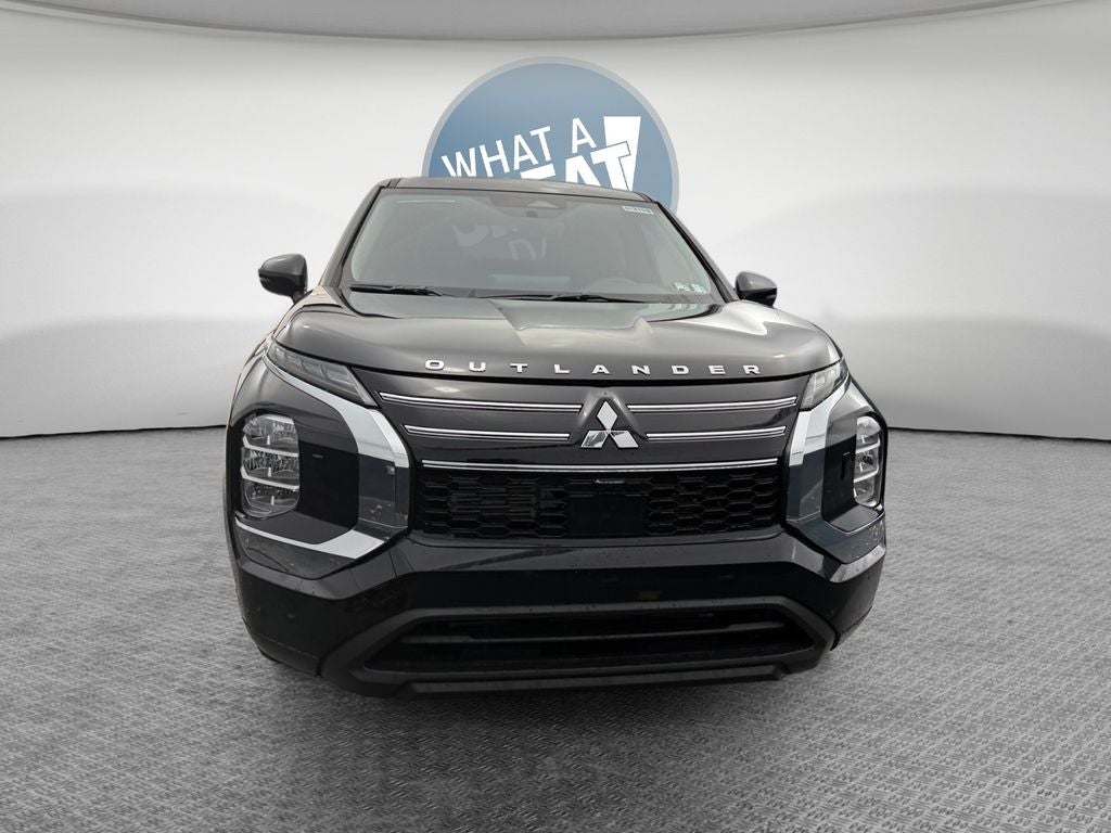 2026 Mitsubishi Outlander ES