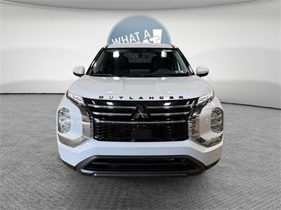 2026 Mitsubishi Outlander ES