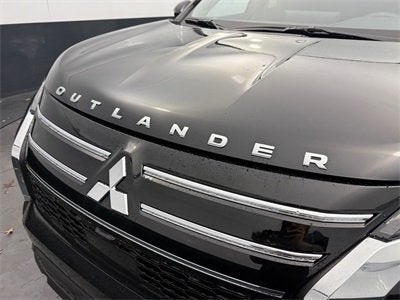 2026 Mitsubishi Outlander ES