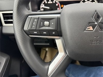 2026 Mitsubishi Outlander ES