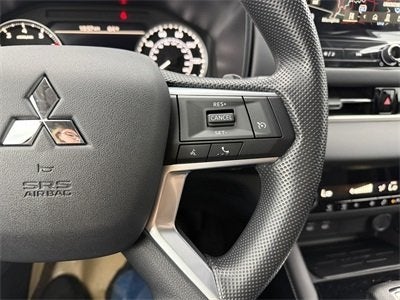 2026 Mitsubishi Outlander ES