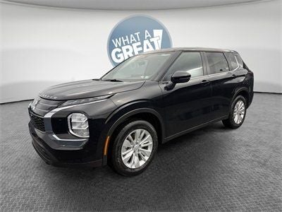 2026 Mitsubishi Outlander ES