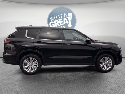 2026 Mitsubishi Outlander ES