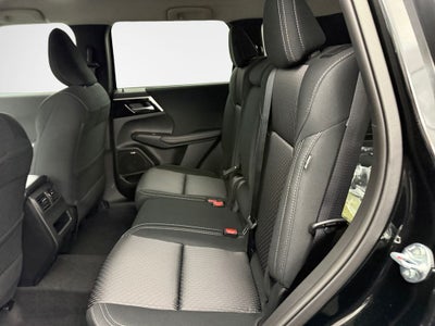 2026 Mitsubishi Outlander ES