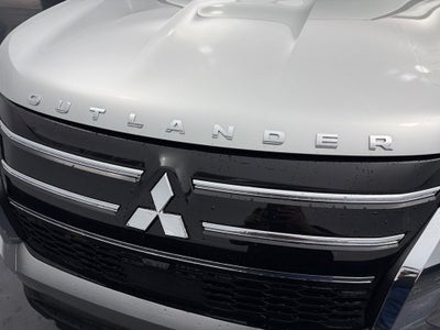 2026 Mitsubishi Outlander ES