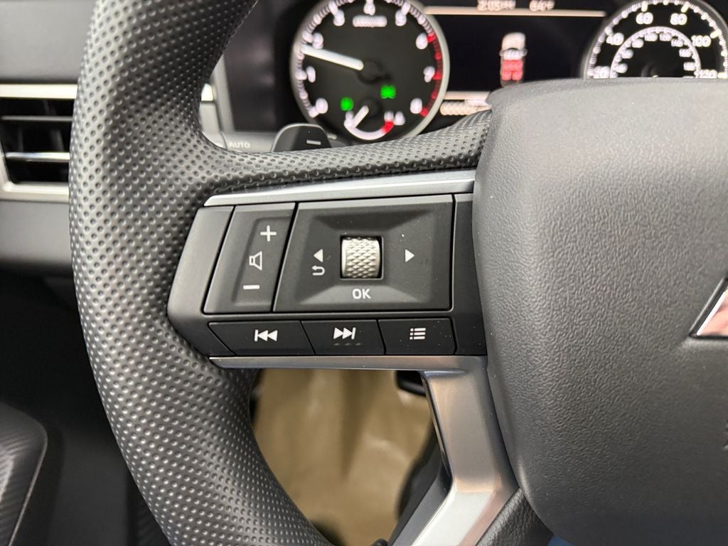 2026 Mitsubishi Outlander ES