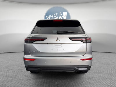 2026 Mitsubishi Outlander ES